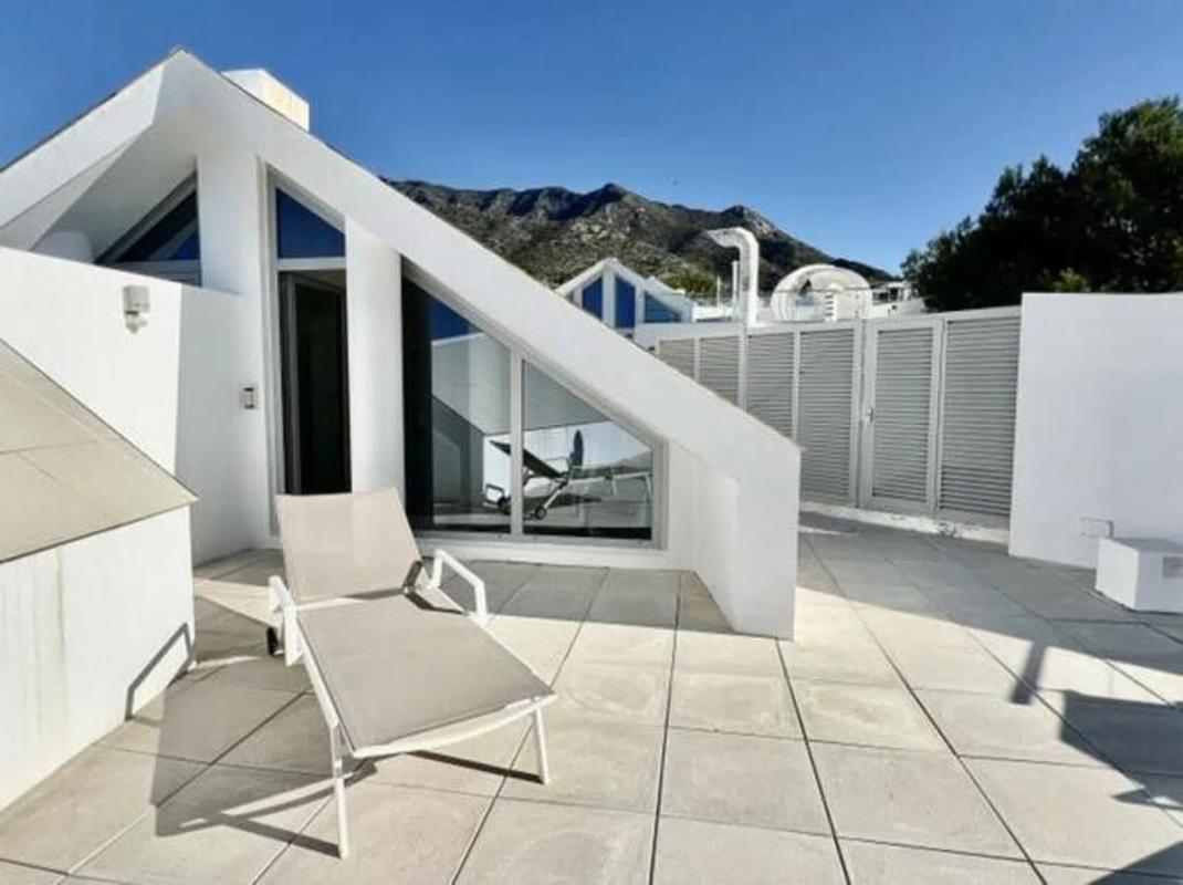 Venta de chalet adosado en Calle Verdi , Marbella photo 2