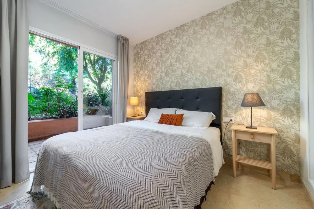 Sale of apartment in Barrio Las Lomas de Río Verde, Marbella
 photo 3