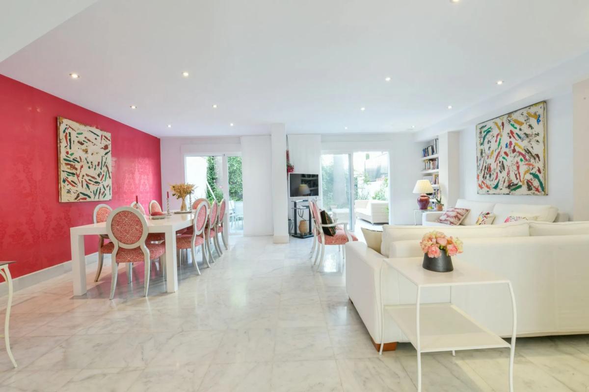 Venta de chalet adosado en Vía , Marbella photo 2