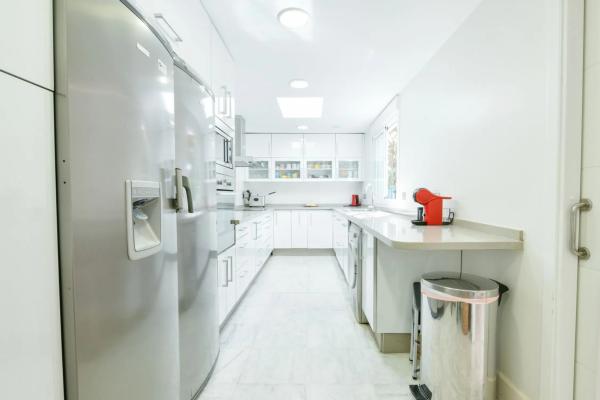 Terraced house for sale at  Vía , Marbella photo 4