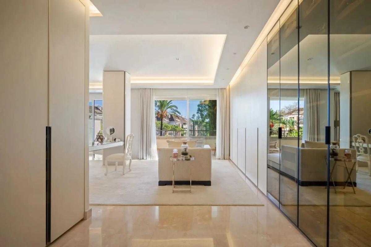 Sale of apartment in Urbanizacion Villa Parra Palomeras, 1 E, Marbella
 photo 5