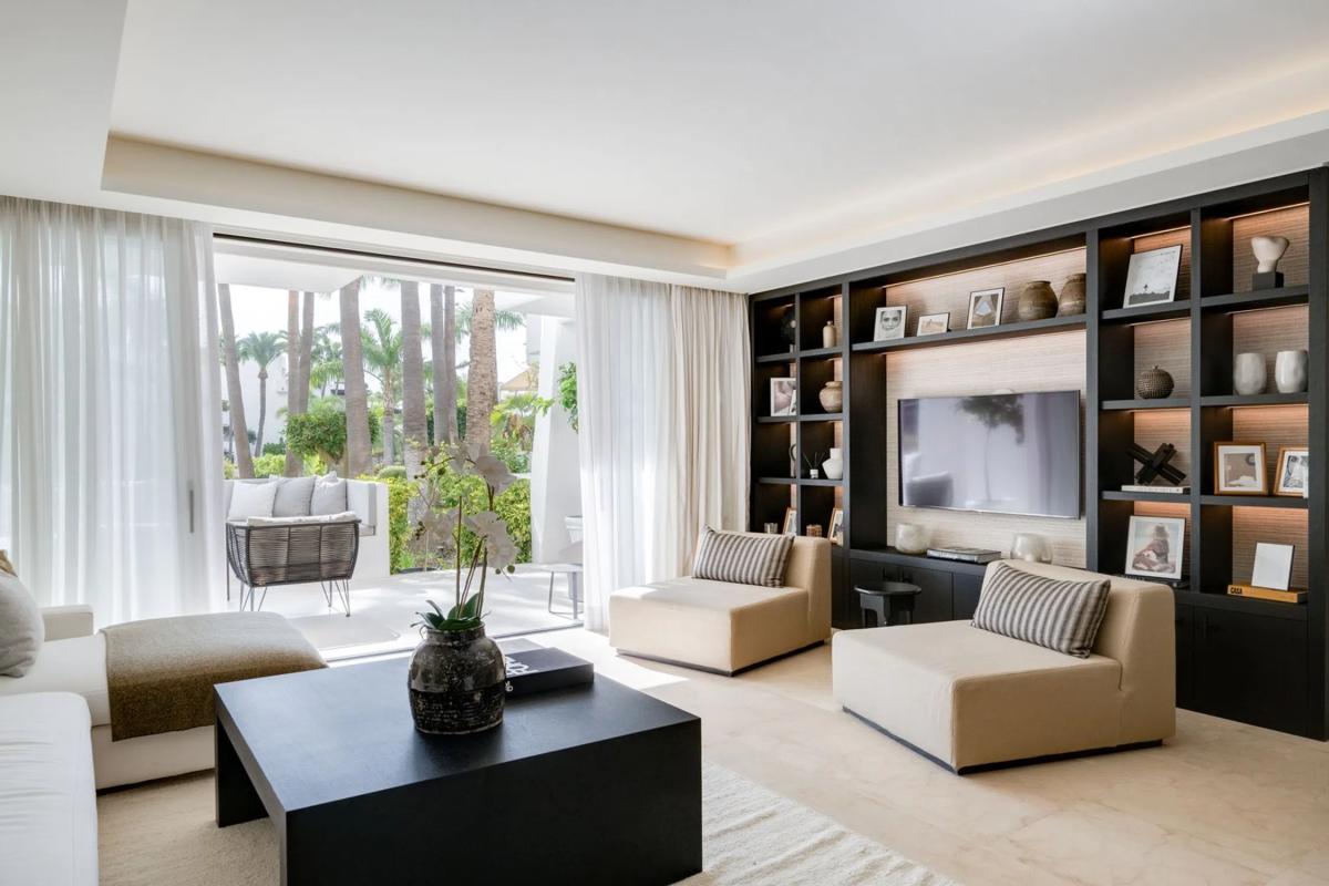Sale of apartment in Urbanizacion Marina Marbella, 6, Marbella
 photo 2