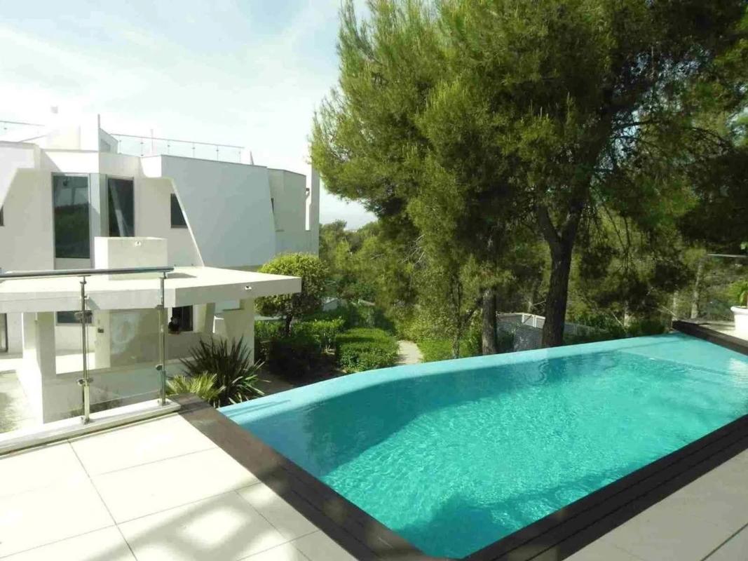 Sprzedaż szeregowego domku w CL VERDI-UR SIERRA BLANCA , Marbella photo 1