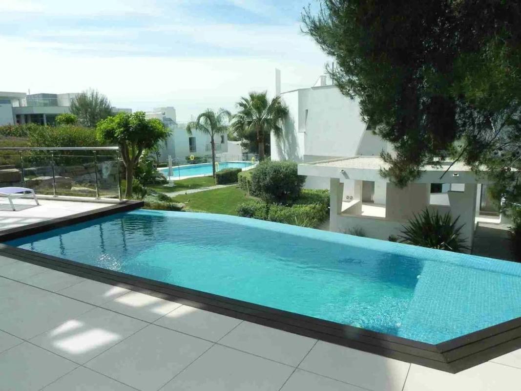 Sprzedaż szeregowego domku w CL VERDI-UR SIERRA BLANCA , Marbella photo 4