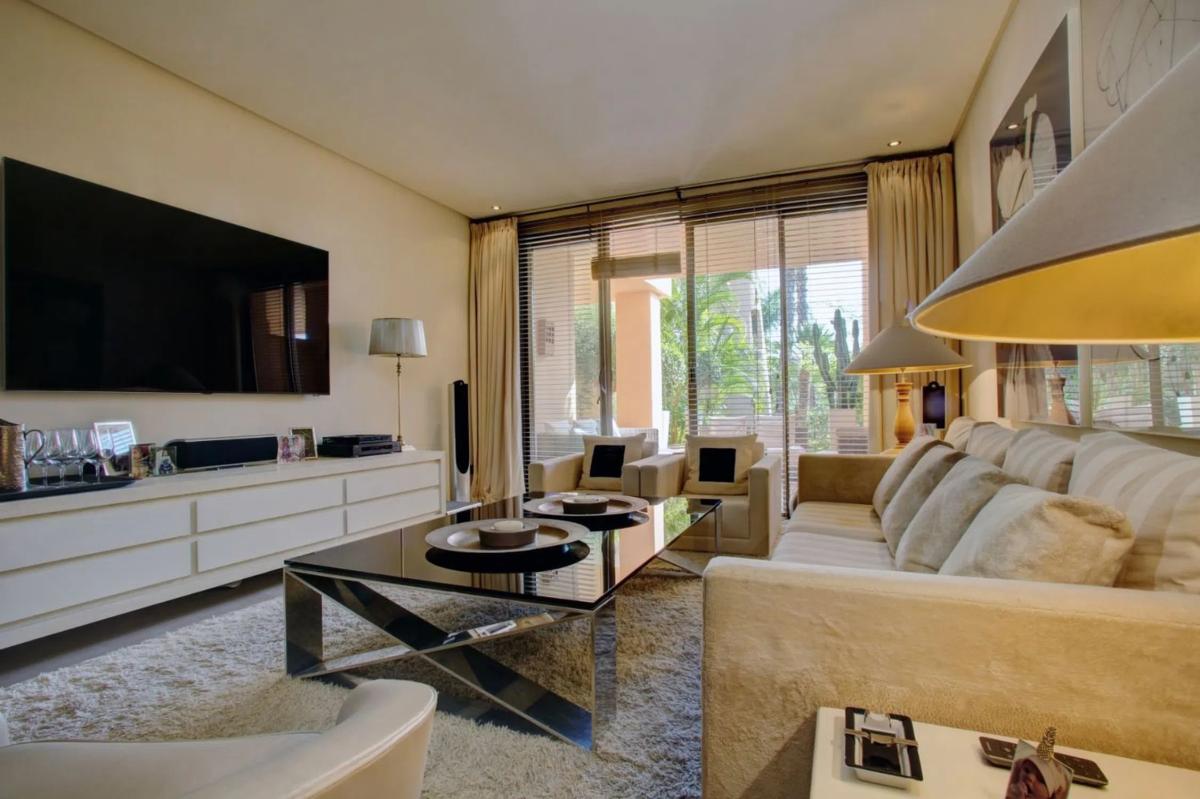 Sale of apartment in Avenida Buchinger, Marbella
 photo 3