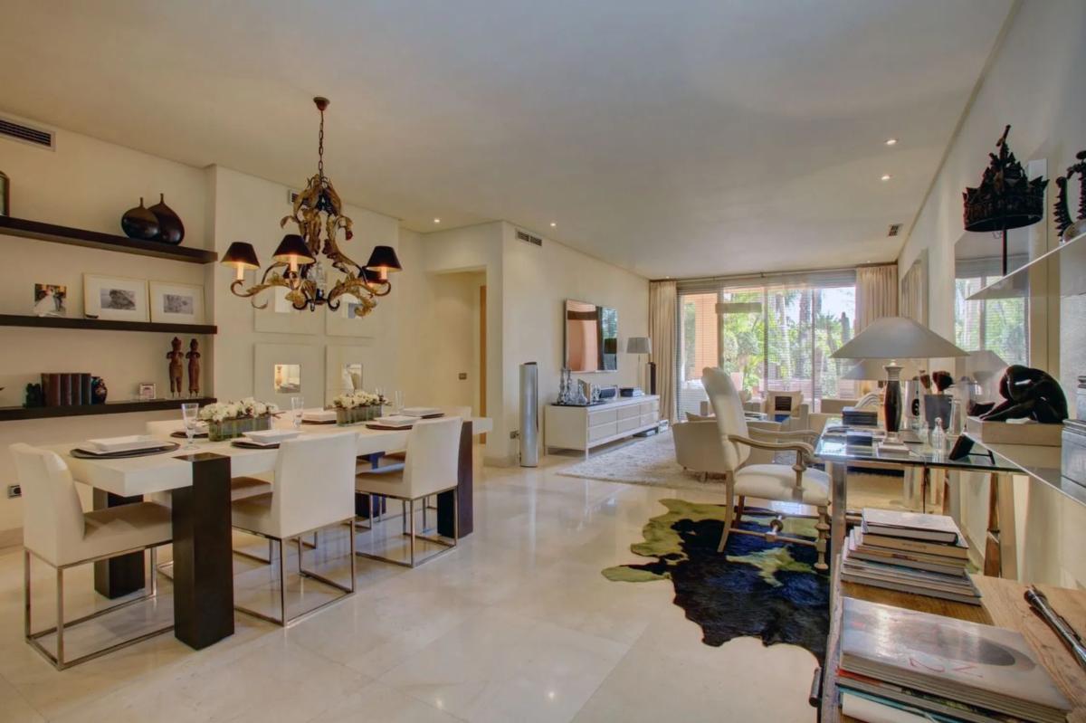 Sale of apartment in Avenida Buchinger, Marbella
 photo 5