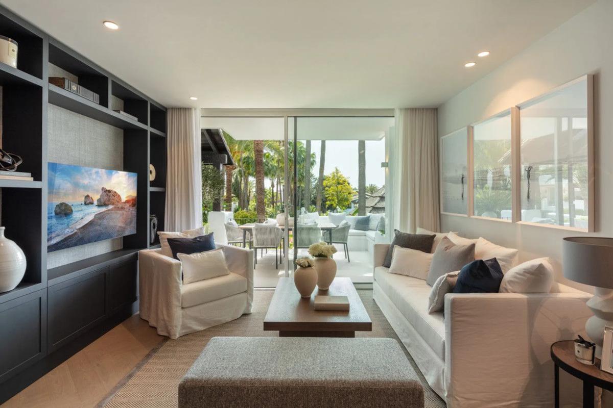 Sale of apartment in Barrio Puente Romano, Marbella
photo 2