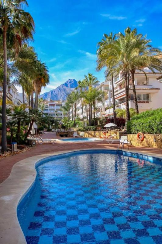 Sale of apartment in Barrio La Carolina-Guadalpín, Marbella
photo 2
