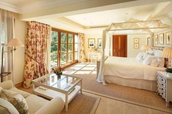 Chalet independiente en venta en Urbanización Lomas de Marbella Club, 13, Marbella
thumbnail 1