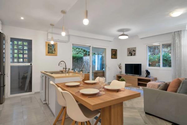 Piso en venta en Avenida Conde Rudi, Marbella
thumbnail 2
