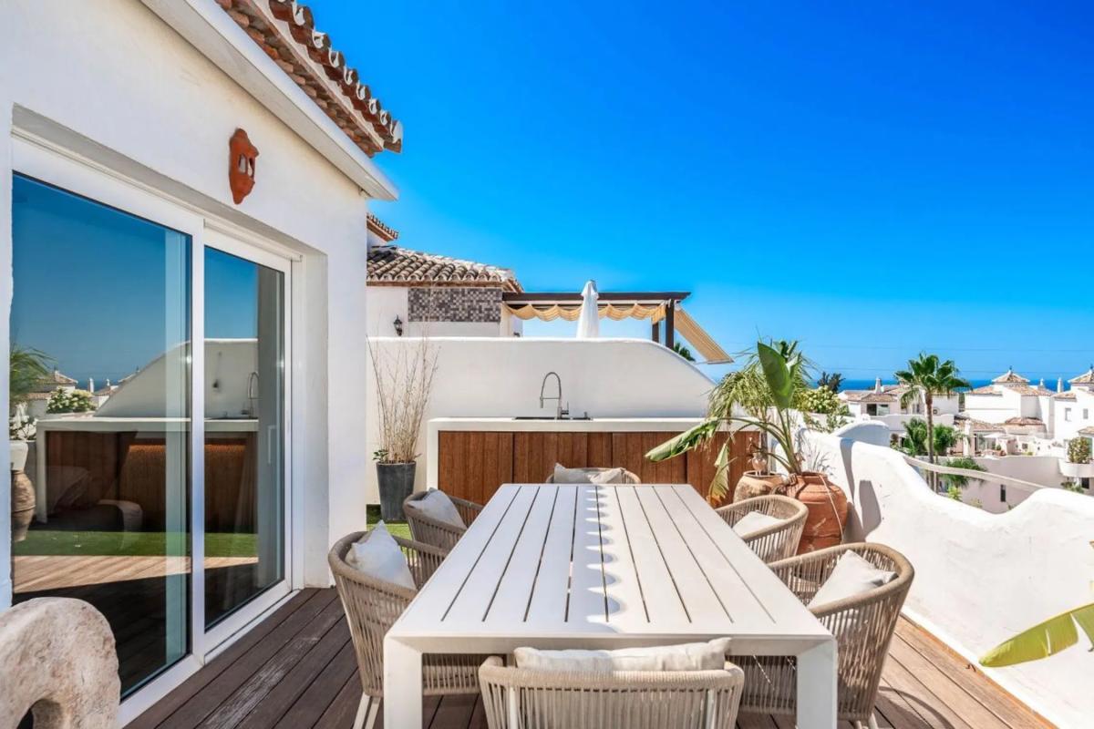 Sprzedaż poddasza w Barrio Nagüeles, Marbella photo 5