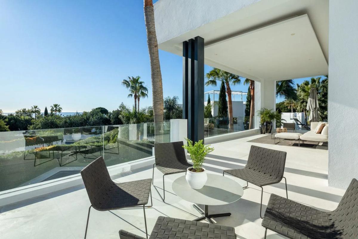 Sprzedaż niezależnego domku jednorodzinnego w Altos de Puente Romano s/n, Marbella photo 5