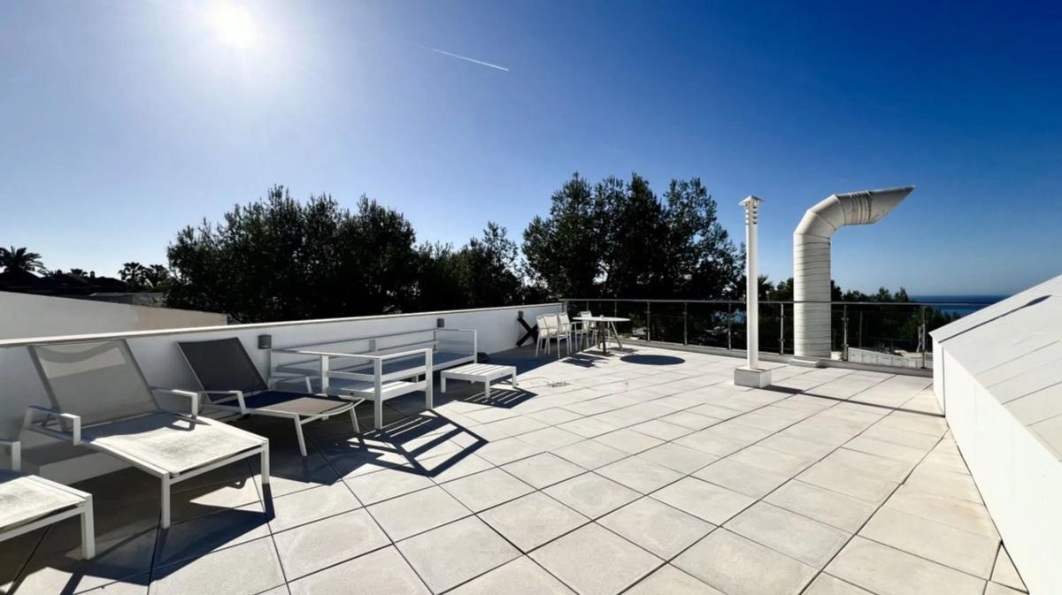 Sprzedaż szeregowego domku w  Lugar Urbanizacion Sierra Blanca, 179 A , Marbella photo 5