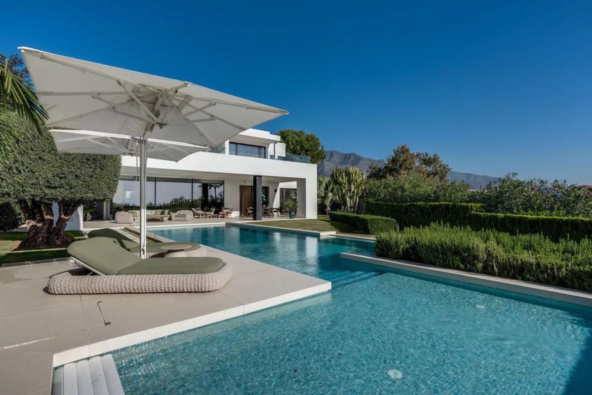 Sprzedaż niezależnego domku jednorodzinnego w Barrio Las Lomas de Río Verde, Marbella photo 5