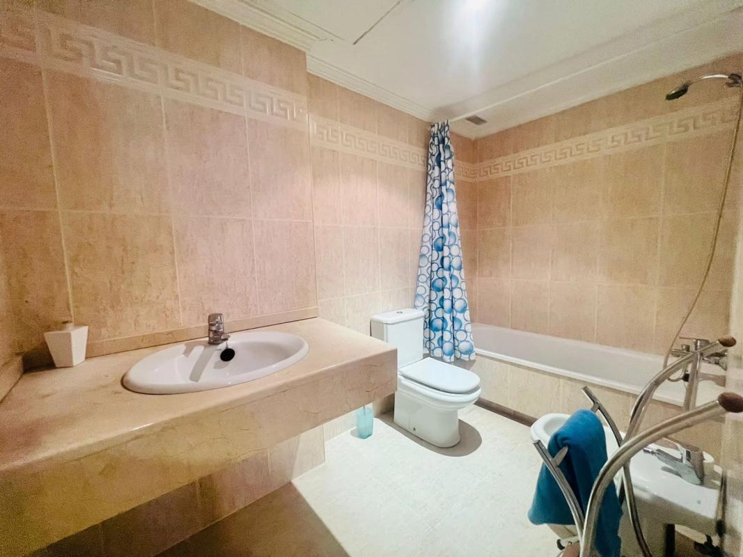 Sale of apartment in Calle Teba s/n, Marbella
photo 5
