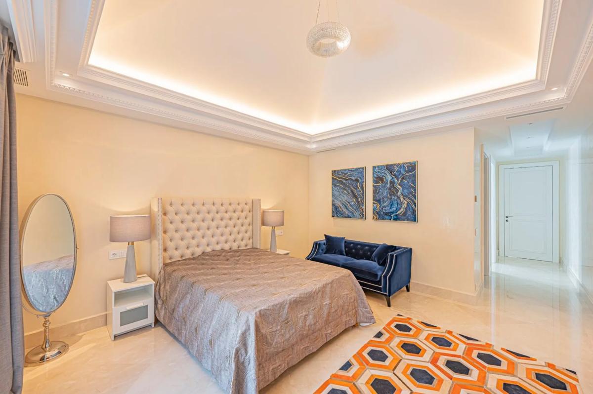 Sprzedaż niezależnego domku jednorodzinnego w Lugar Urbanizacion Sierra Blanca, Marbella photo 5