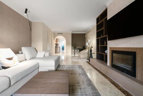 Piso en venta en Barrio Puente Romano, Marbella
photo 1