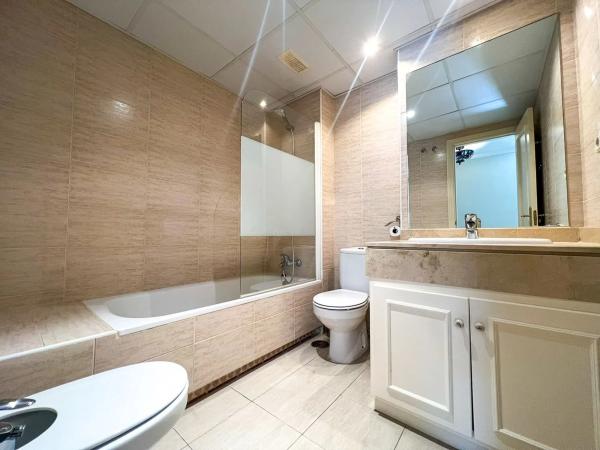 Piso en venta en Avenida Conde Rudi, Marbella
photo 1