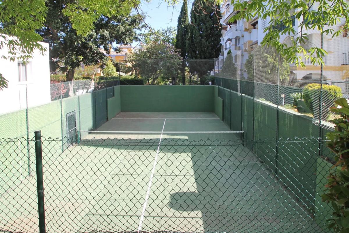 Sale of apartment in Avenida Conde Rudi, Marbella
 photo 5