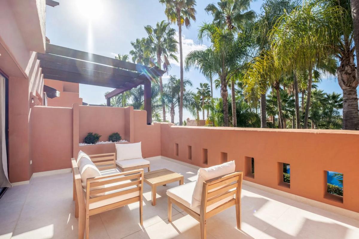 Venta de chalet adosado en Pintor Francisco Iturrino , Marbella photo 4