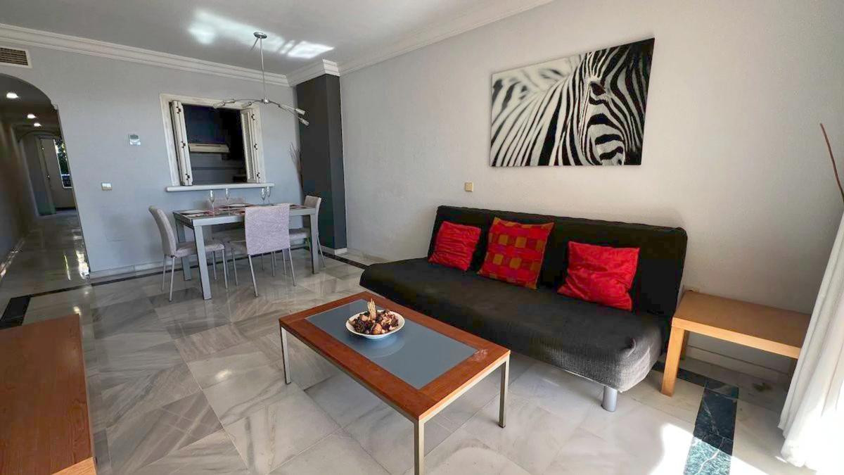 Sale of apartment in BV PRINCIPE ALFONSO HOHENLOH, Marbella
 photo 2