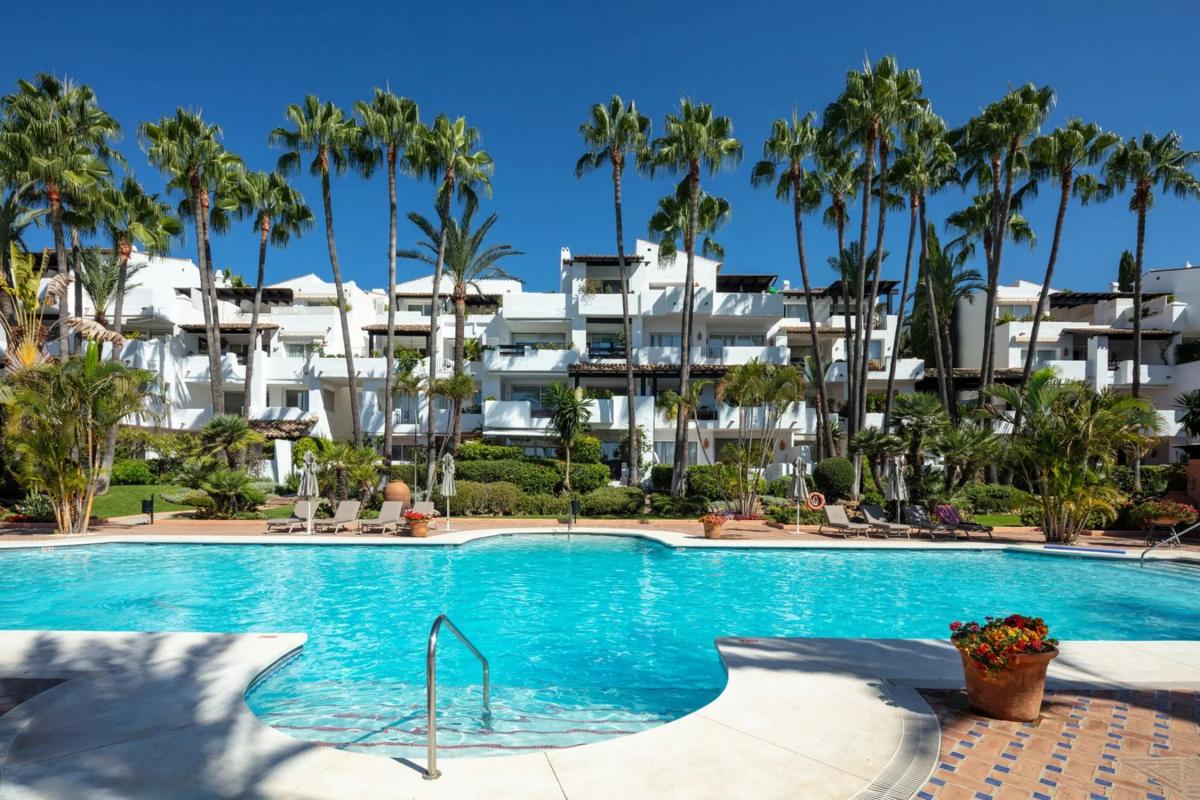 Sale of apartment in Barrio Puente Romano, Marbella
photo 2