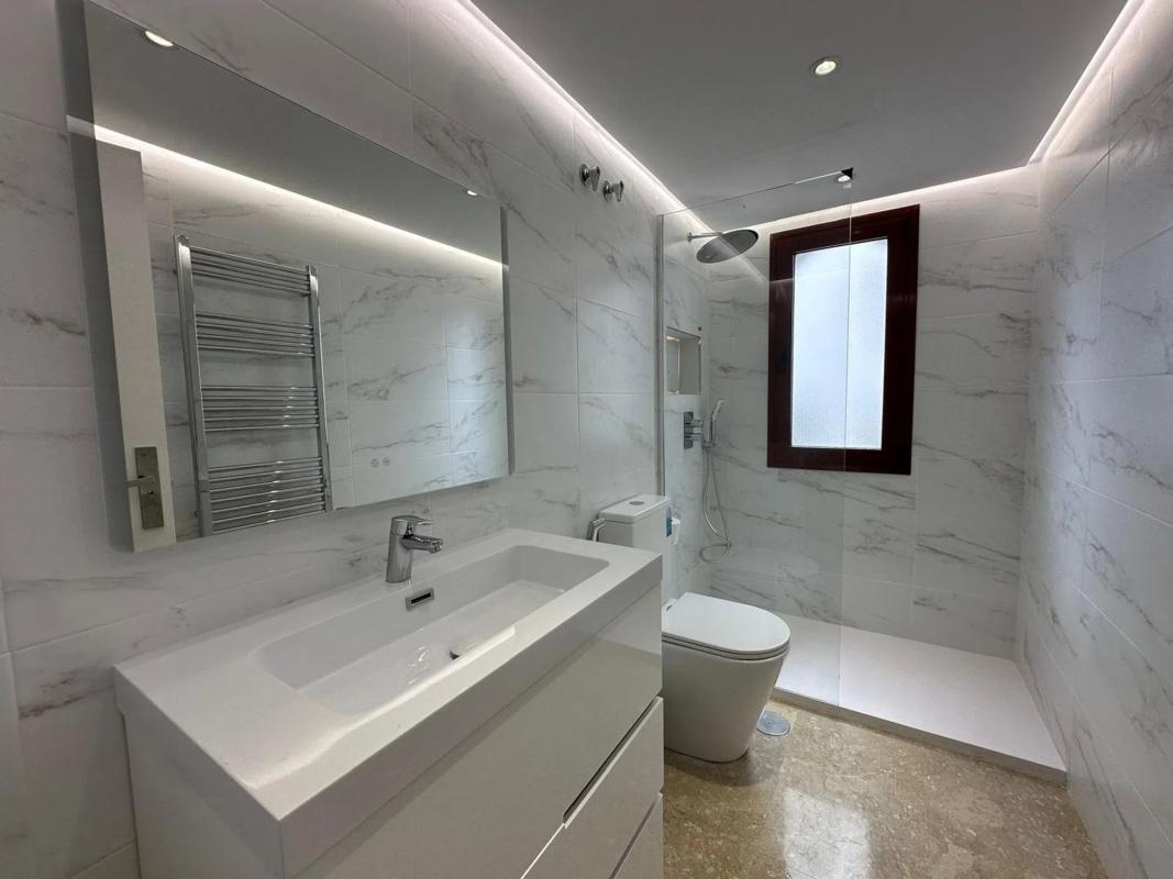 Venta de piso en Calle Sierra Cazorla, 1 A, Marbella
photo 1