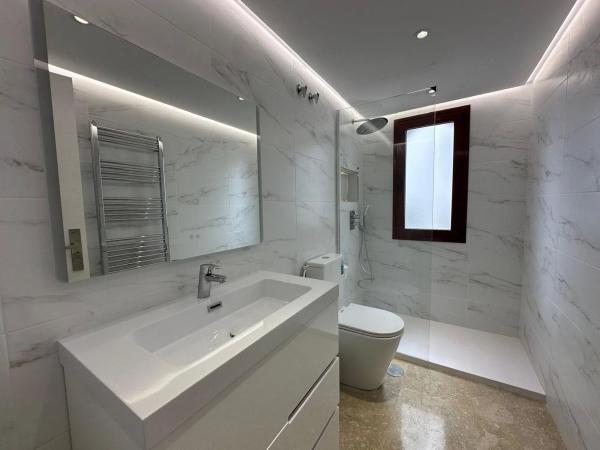 Piso en venta en Calle Sierra Cazorla, 1 A, Marbella
photo 1