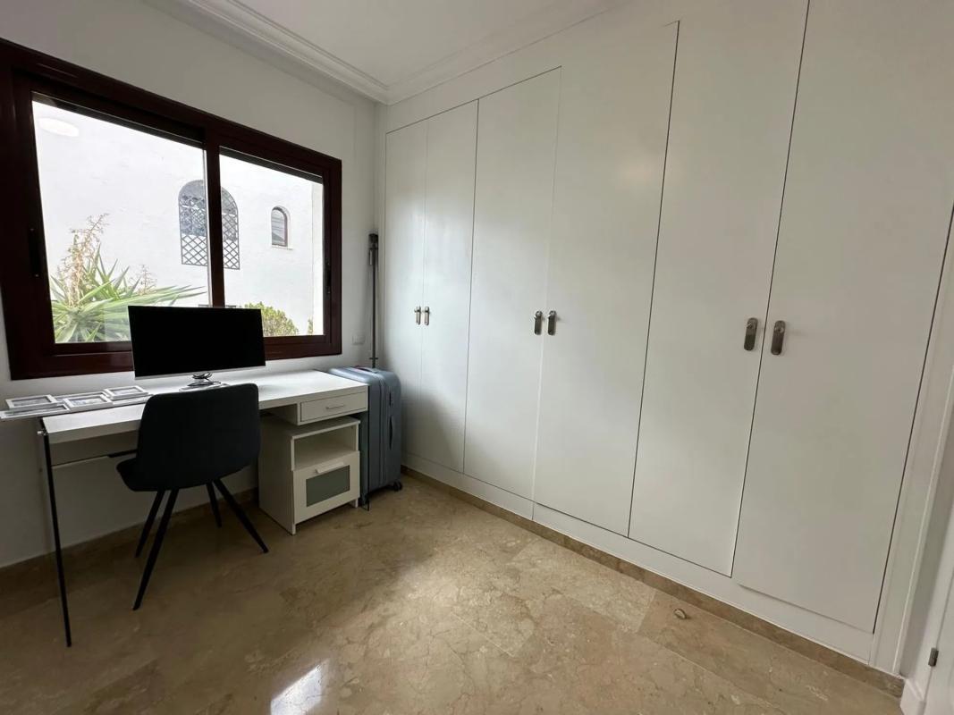 Venta de piso en Calle Sierra Cazorla, 1 A, Marbella
photo 2