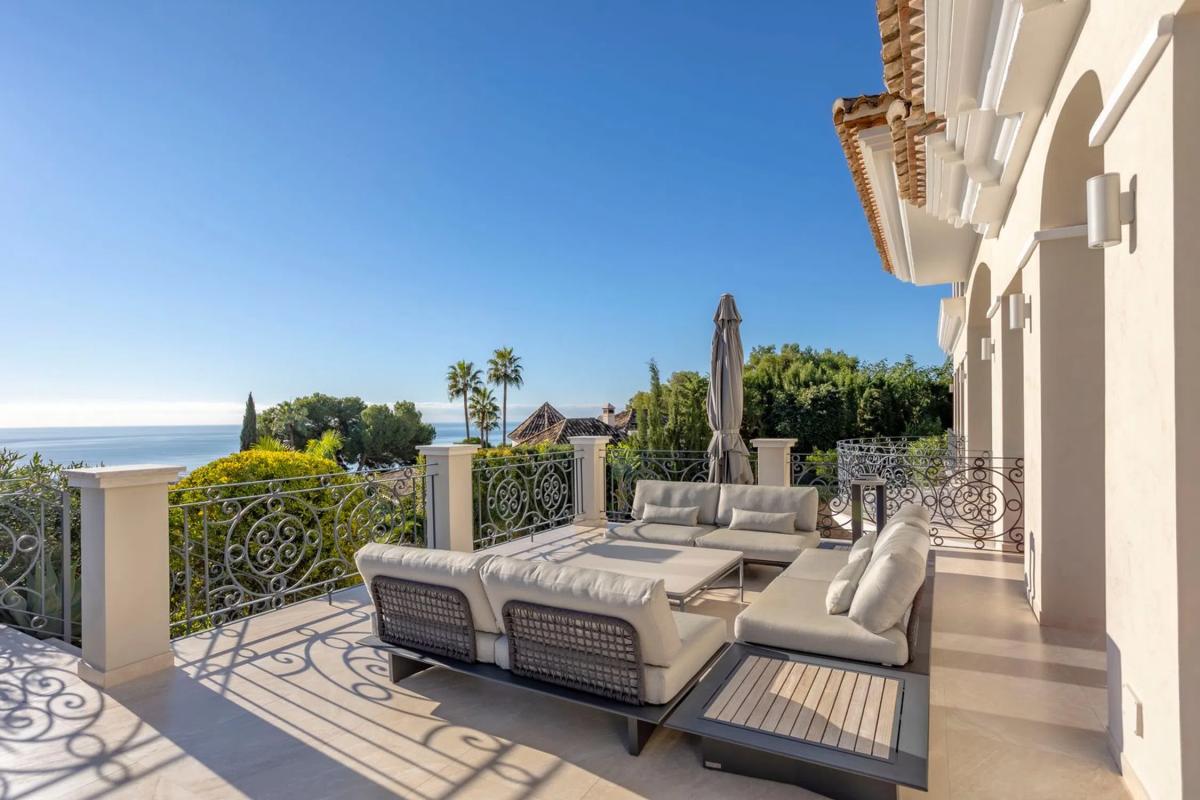 Sprzedaż niezależnego domku jednorodzinnego w  Calle Sierra Blanca, Marbella photo 4