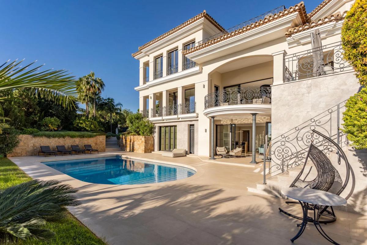 Sprzedaż niezależnego domku jednorodzinnego w  Calle Sierra Blanca, Marbella photo 5