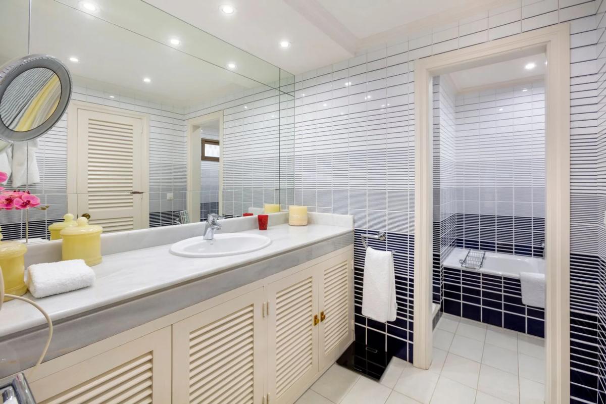 Sale of independent chalet in Lomas de marbella, Marbella
 photo 3
