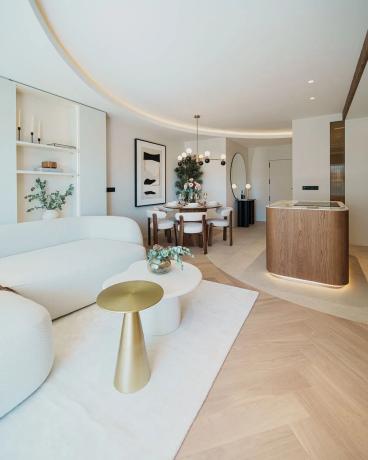 Duplex en venta en Urbanizacion Lomas Marbella Club, 81, Marbella thumbnail 1