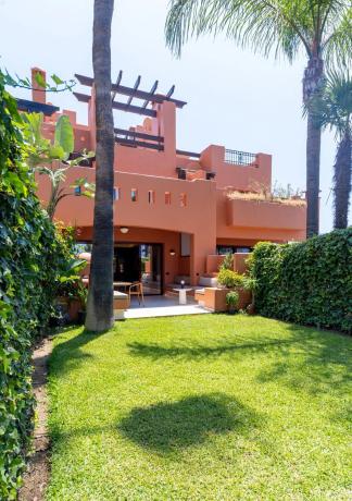 Chalet independiente en venta en Barrio Lomas de Marbella Club, Marbella
thumbnail 1