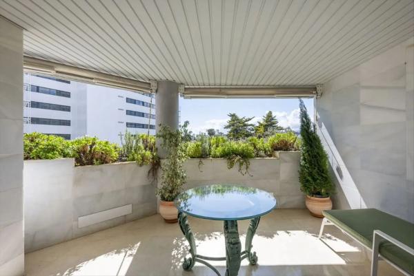 Piso en venta en Calle José Meliá, 5, Marbella
 photo 4