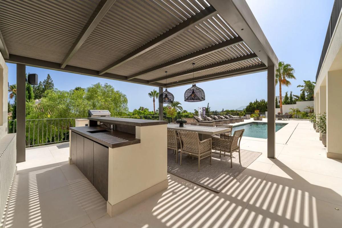 Sprzedaż niezależnego domku jednorodzinnego w Calle Cartama, 68 -70, Marbella photo 1