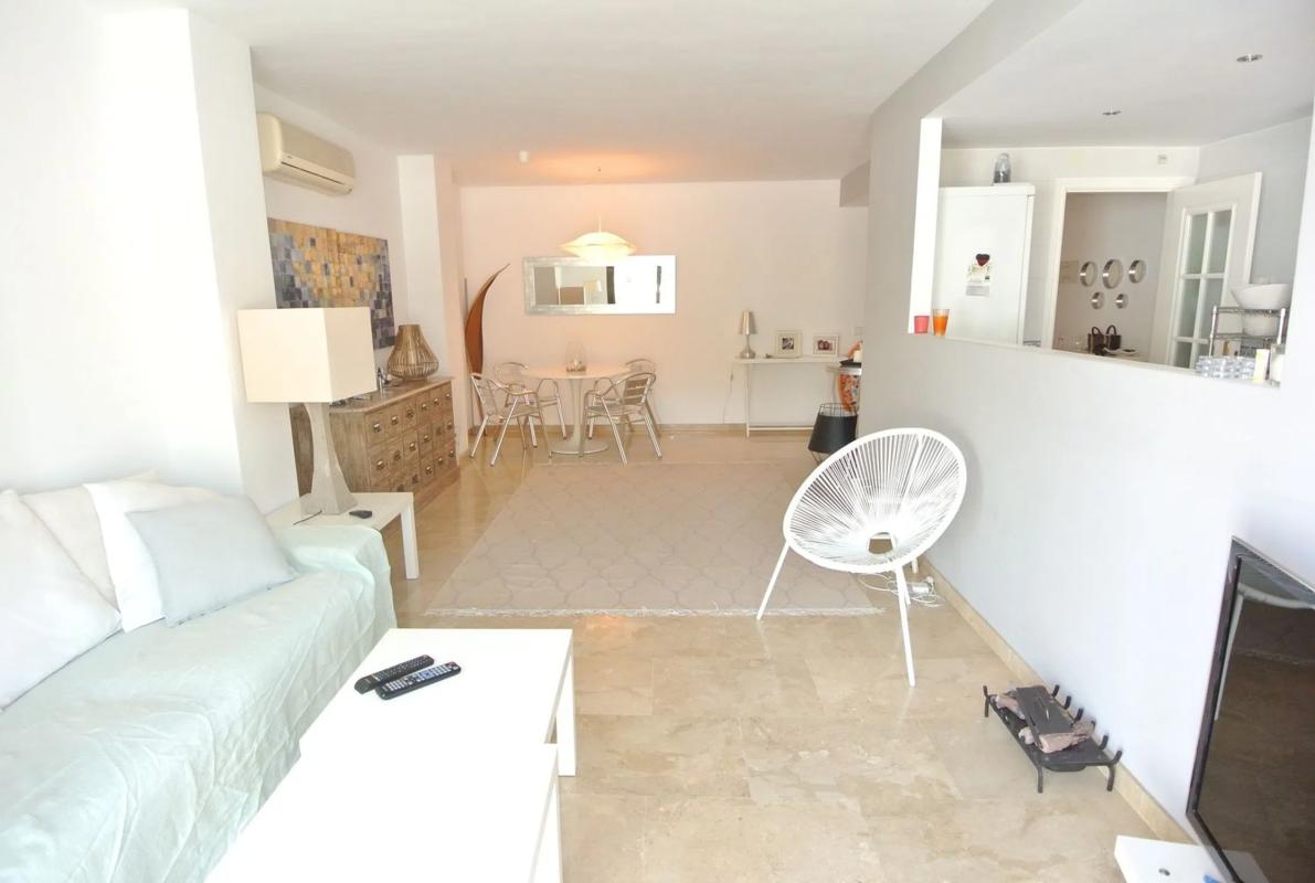 Sale of apartment in Calle Sierra Bermeja, 82, Marbella
photo 2