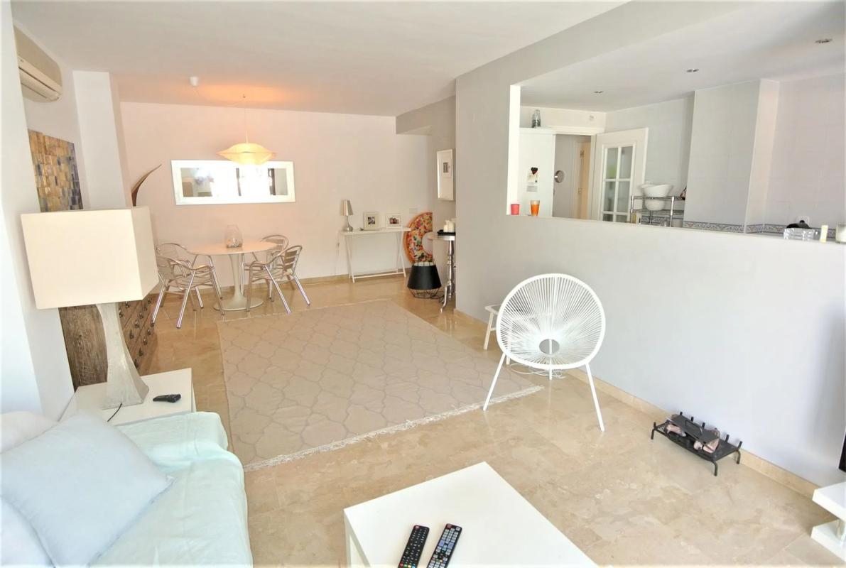 Sale of apartment in Calle Sierra Bermeja, 82, Marbella
photo 3
