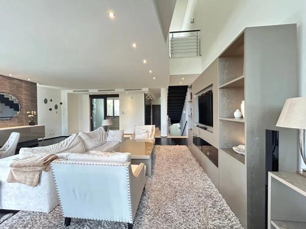 Terraced house for sale at Calle Verdi, 27 , Marbella photo 1