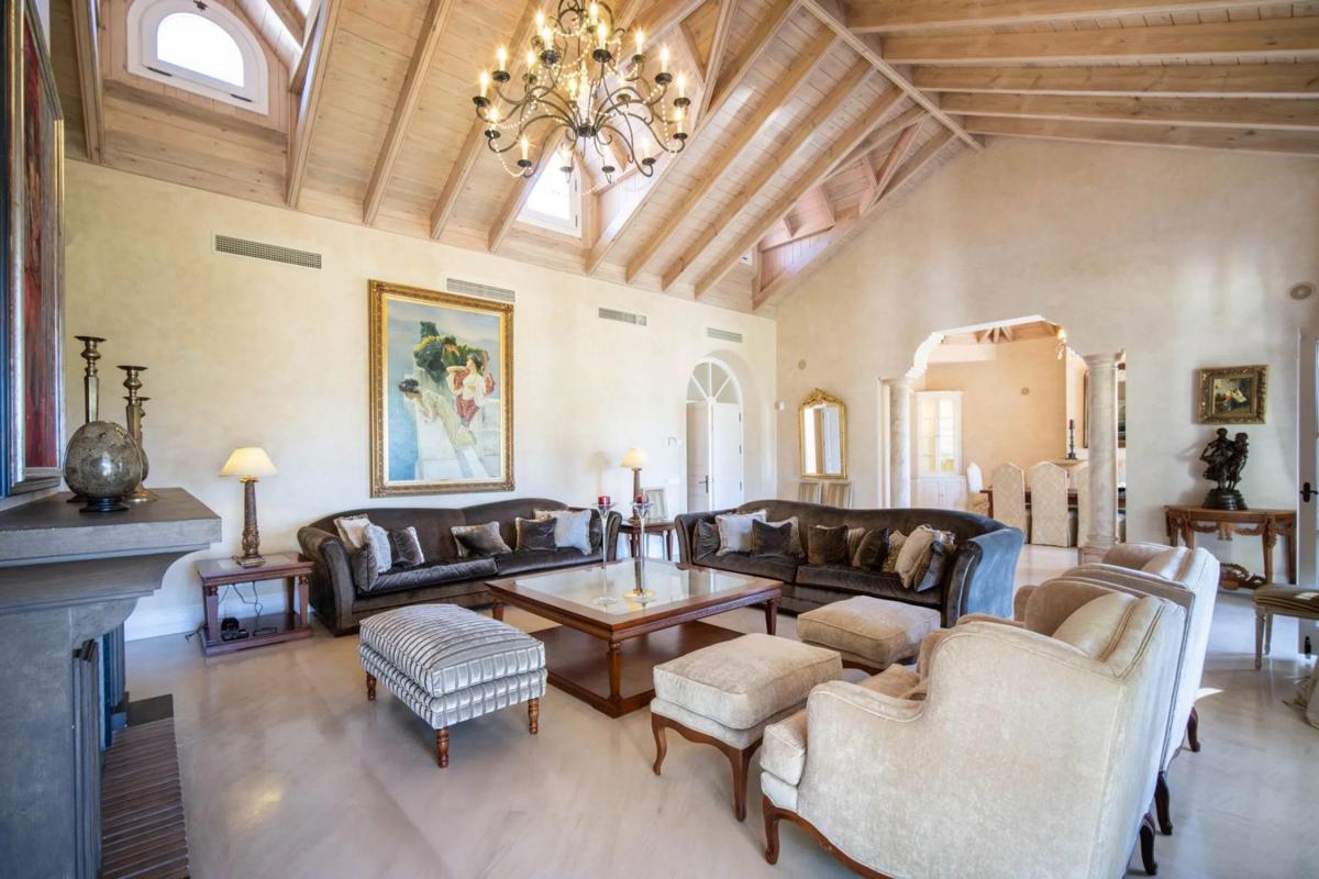 Sprzedaż niezależnego domku jednorodzinnego w Urbanizacion Altos Reales, 8, Marbella photo 4