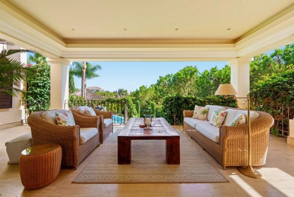 Chalet wolnostojący na sprzedaż w Urbanización Lomas de Marbella Club, Marbella photo 1
