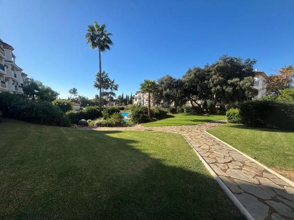 Piso en venta en Calle Teba, 2, Marbella
thumbnail 2