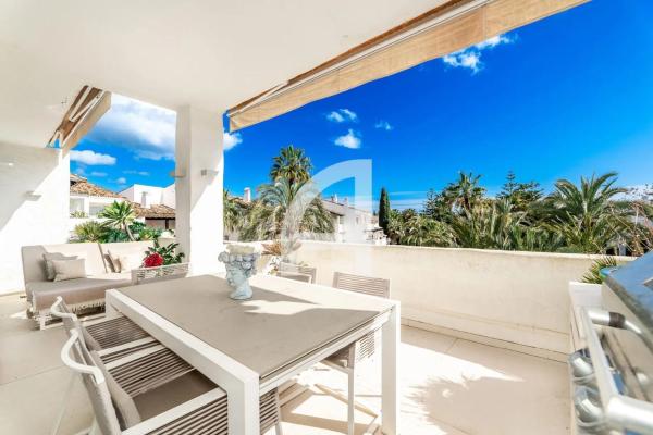 Piso en venta en Bulevar Príncipe Alfonso de Hohenlohe, 2, Marbella
thumbnail 1