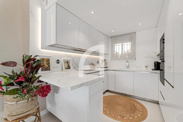 Piso en venta en Bulevar Príncipe Alfonso de Hohenlohe, 2, Marbella
 photo 4