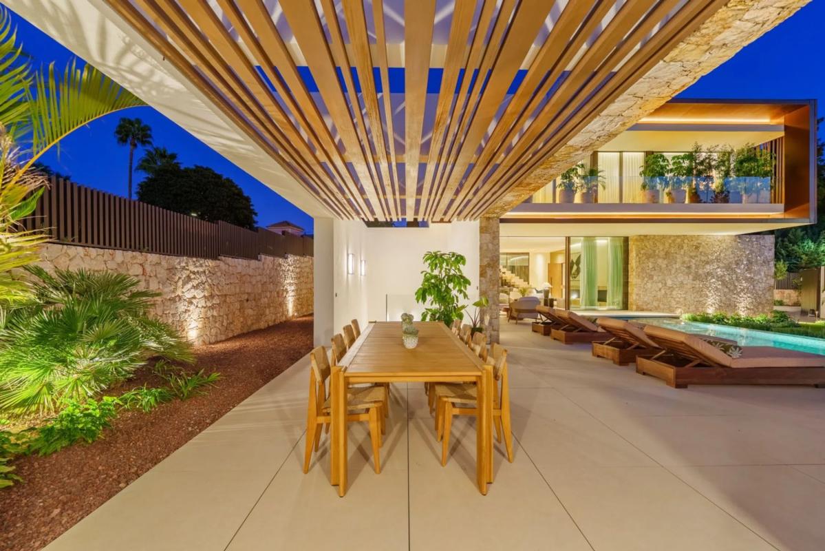 Sale of independent chalet in Calle Sierra Nevada, Marbella
photo 3