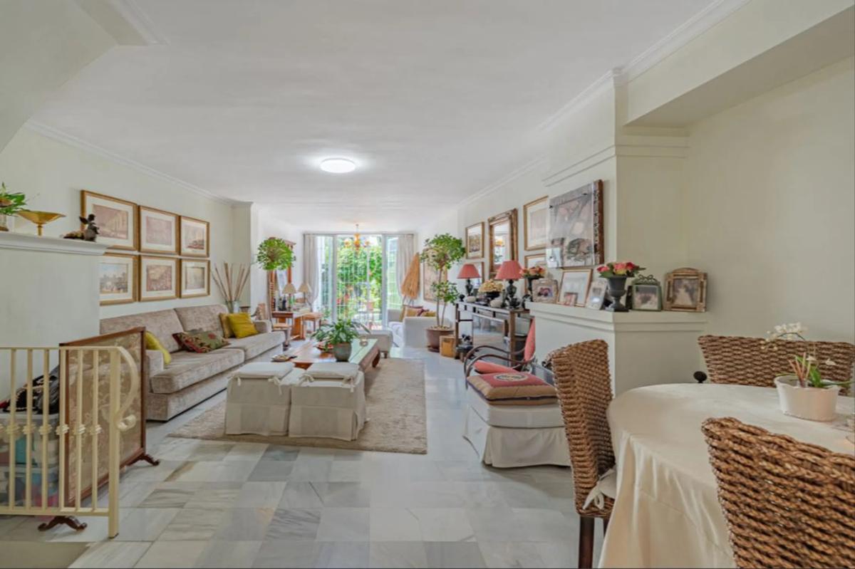 Sprzedaż szeregowego domku w  Barrio Nagüeles , Marbella photo 2