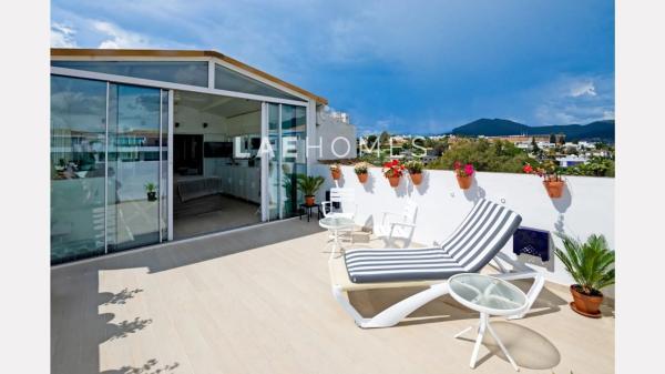 Penthouse for sale at Barrio Sierra Blanca, Marbella thumbnail 1