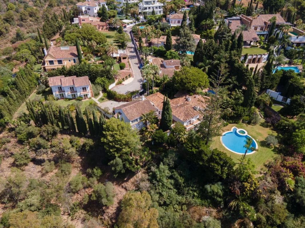 Sprzedaż niezależnego domku jednorodzinnego w Calle Picos de Aroche, Marbella photo 4