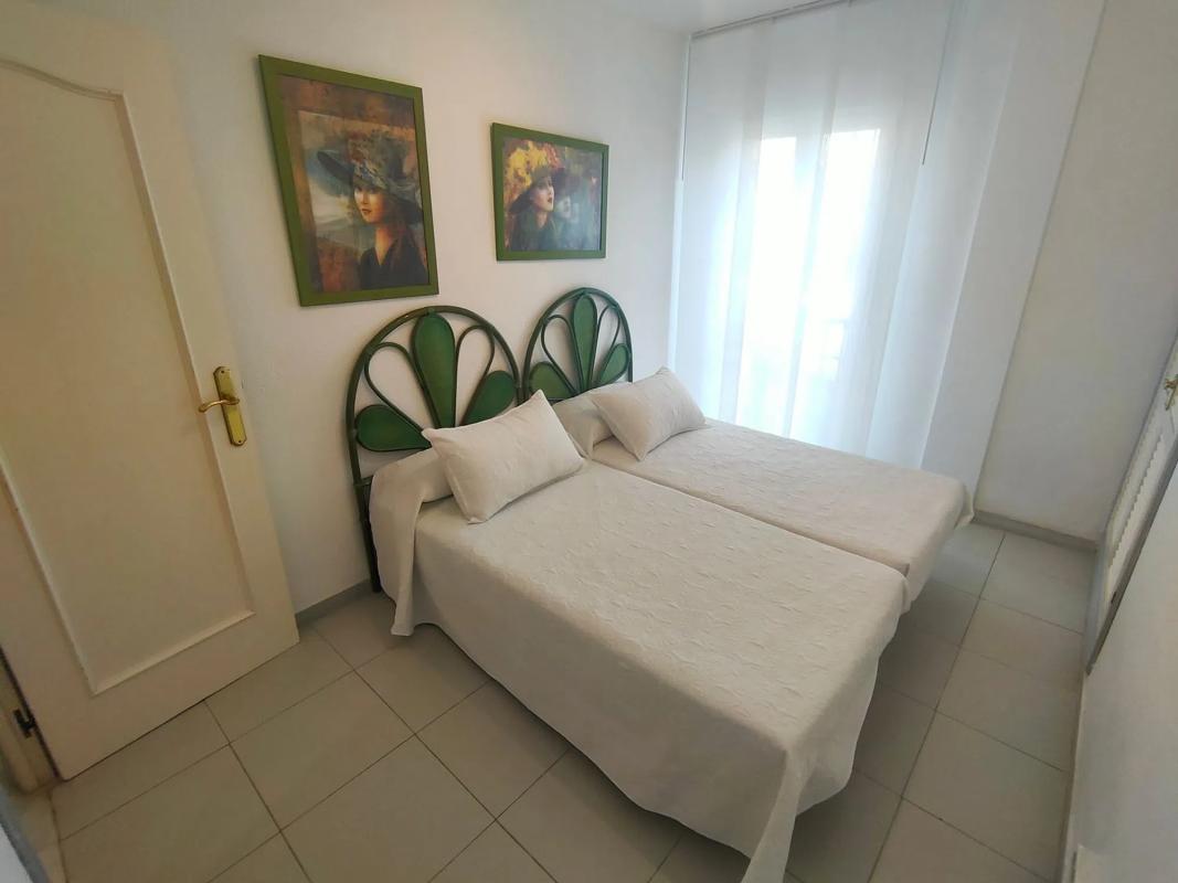 Venta de piso en AV PIEDRAMAR-ARROYO PIEDRAS, 1, Marbella
photo 2