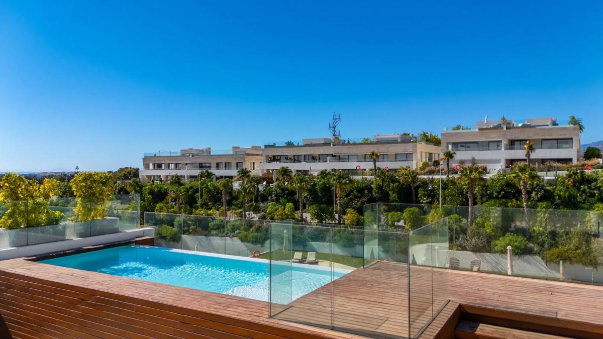 Продажа дуплекса на Barrio Las Lomas de Río Verde, Марбелла photo 3